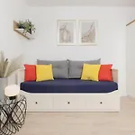 Warsaw Comfy Cichej Laki By Renters