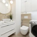 Daire Warsaw Comfy Cichej Laki By Renters *