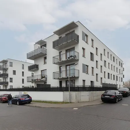 Warsaw Comfy Cichej Laki By Renters