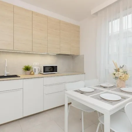 Warsaw Comfy Cichej Laki By Renters Appartement